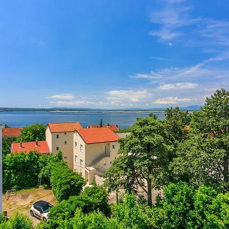 Lauschiges Nur 300 Meter Zum Mit Meerblick, Parkplatz, Grillplatz * Dramalj