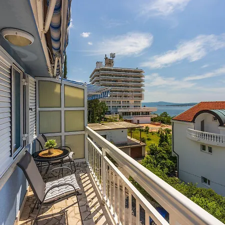 Lauschiges Nur 300 Meter Zum Mit Meerblick, Parkplatz, Grillplatz Apartman *