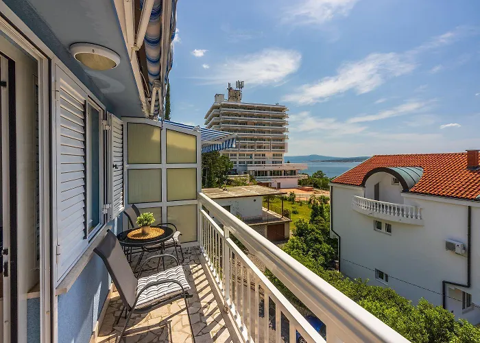 Lauschiges Nur 300 Meter Zum Mit Meerblick, Parkplatz, Grillplatz Apartman *