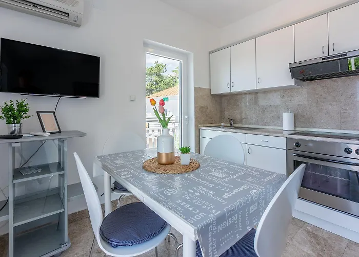Lauschiges Nur 300 Meter Zum Mit Meerblick, Parkplatz, Grillplatz Apartamento