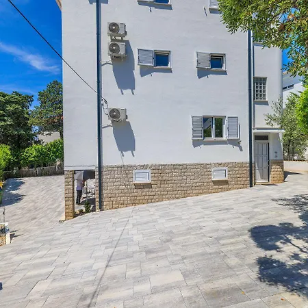 Apartment Lauschiges Nur 300 Meter Zum Mit Meerblick, Parkplatz, Grillplatz